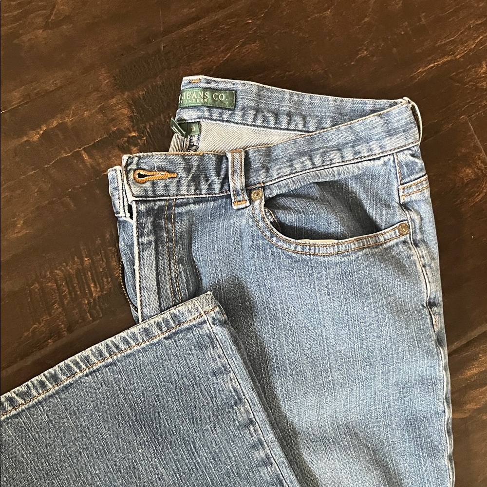Classic Blue Jeans Lauren jeans , size 10 takl